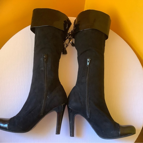 BCBGirls black synthetic with patent leather high heel tassel boots size 7.5 - Picture 5 of 9